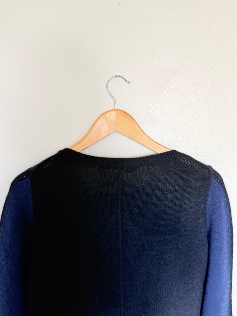 360 CASHMERE 100% Cashmere Blue Black Side Zipper Sweater Womens sz S - Picture 6 of 9